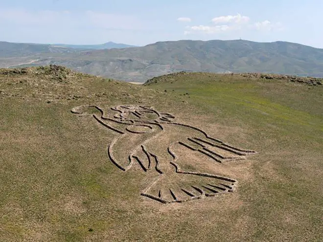 Land Art - Arazi Sanatı: Doğayı Şekillendiren Sanat