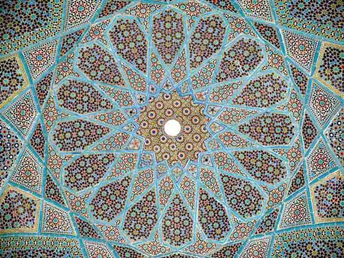 İslam Sanatında Karşımıza Çıkan Karmaşık Geometri