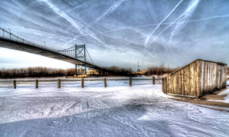 Neden Köprüler Yollardan Önce Buz Tutar? Tuz Buzu Nasıl Eritir?