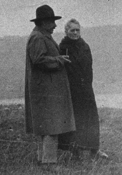 Albert Einstein Marie Curie