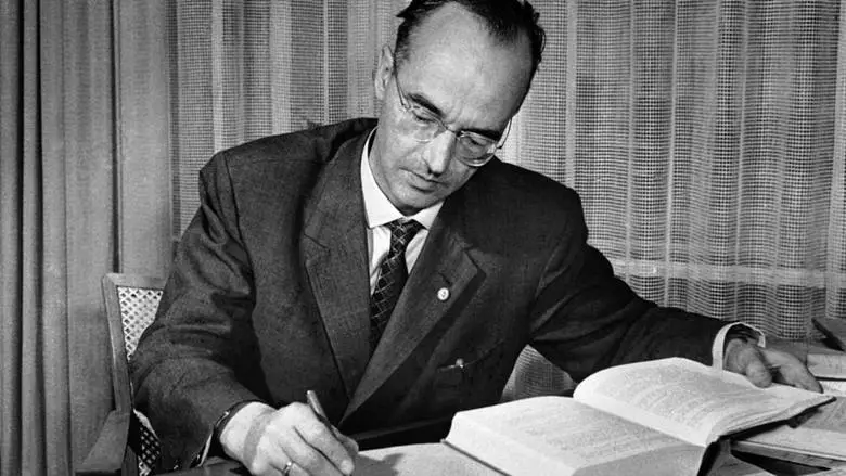 Klaus Fuchs: Atom Bombasının Ardındaki Sovyet Casusu Fizikçi