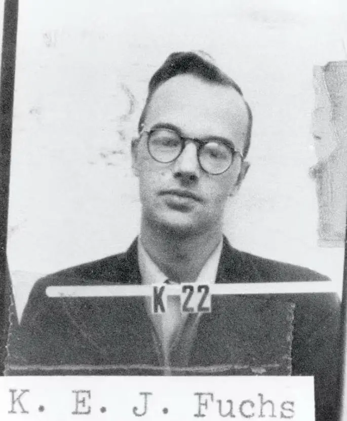 Klaus Fuchs: Atom Bombasının Ardındaki Sovyet Casusu Fizikçi