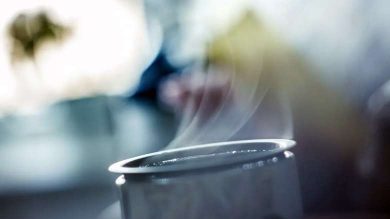 Sıcak Bir İçeceğe Üflemek Gerçekte Neden Onu Soğutur?